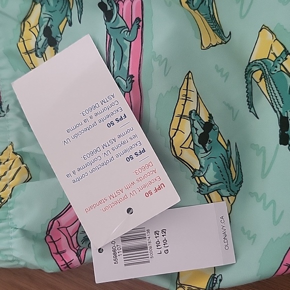 Old navy boys swim shorts - Picture 3 of 3